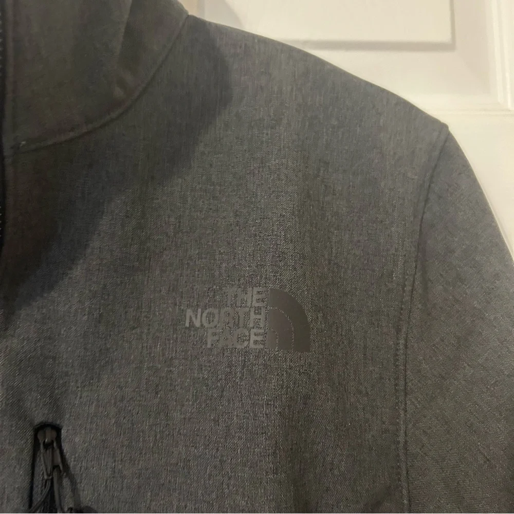 The North Face Men’s Apex Bionic 3 Windproof Jacket TNF Dark Grey Heather, Small
